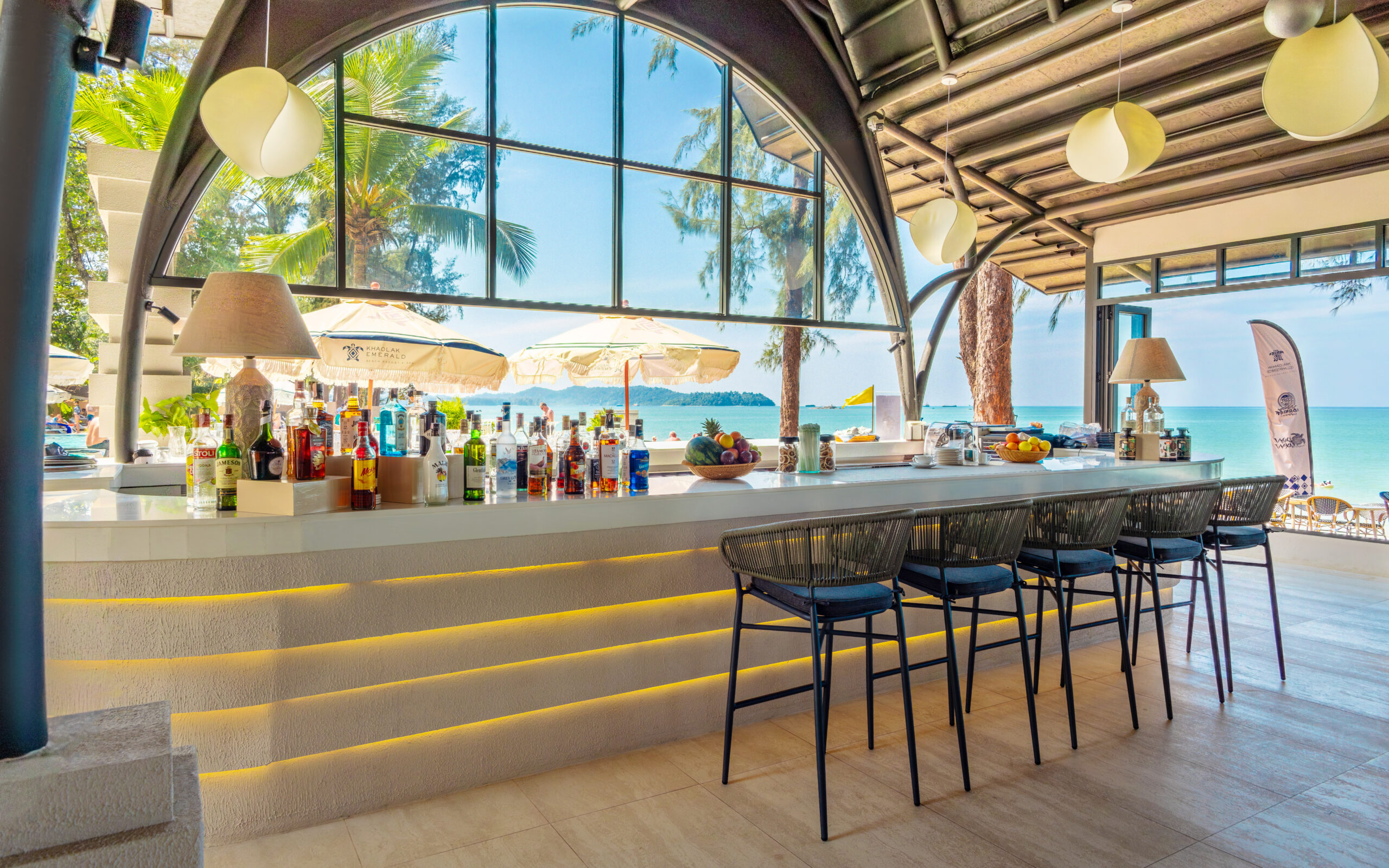 Wai Wai Restaurant - 03 (Daylight)