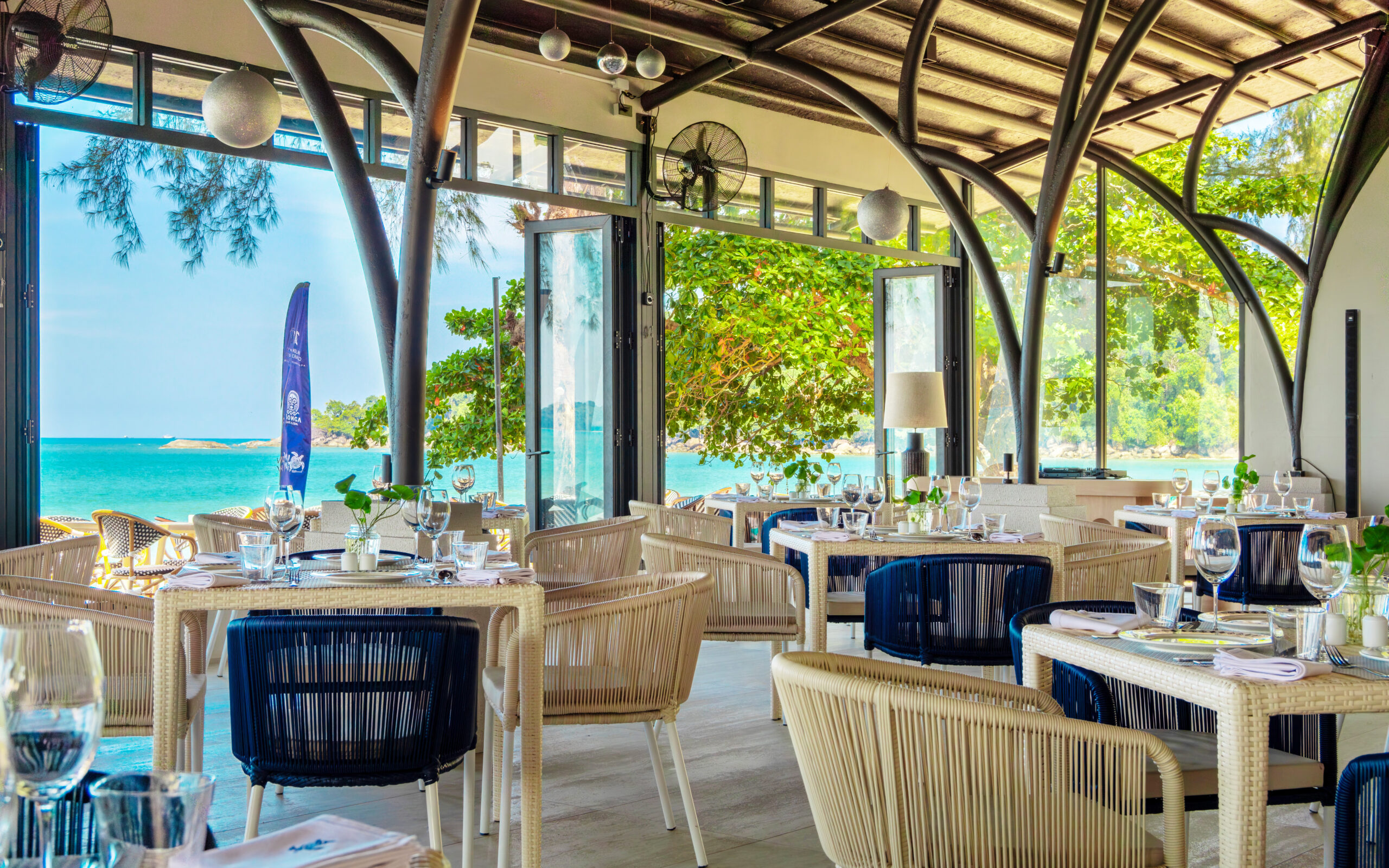 Wai Wai Restaurant - 04 (Daylight)