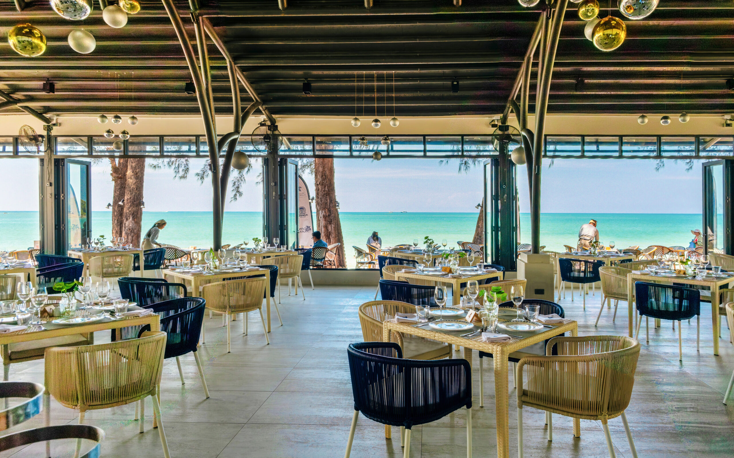 Wai Wai Restaurant - 05 (Daylight)