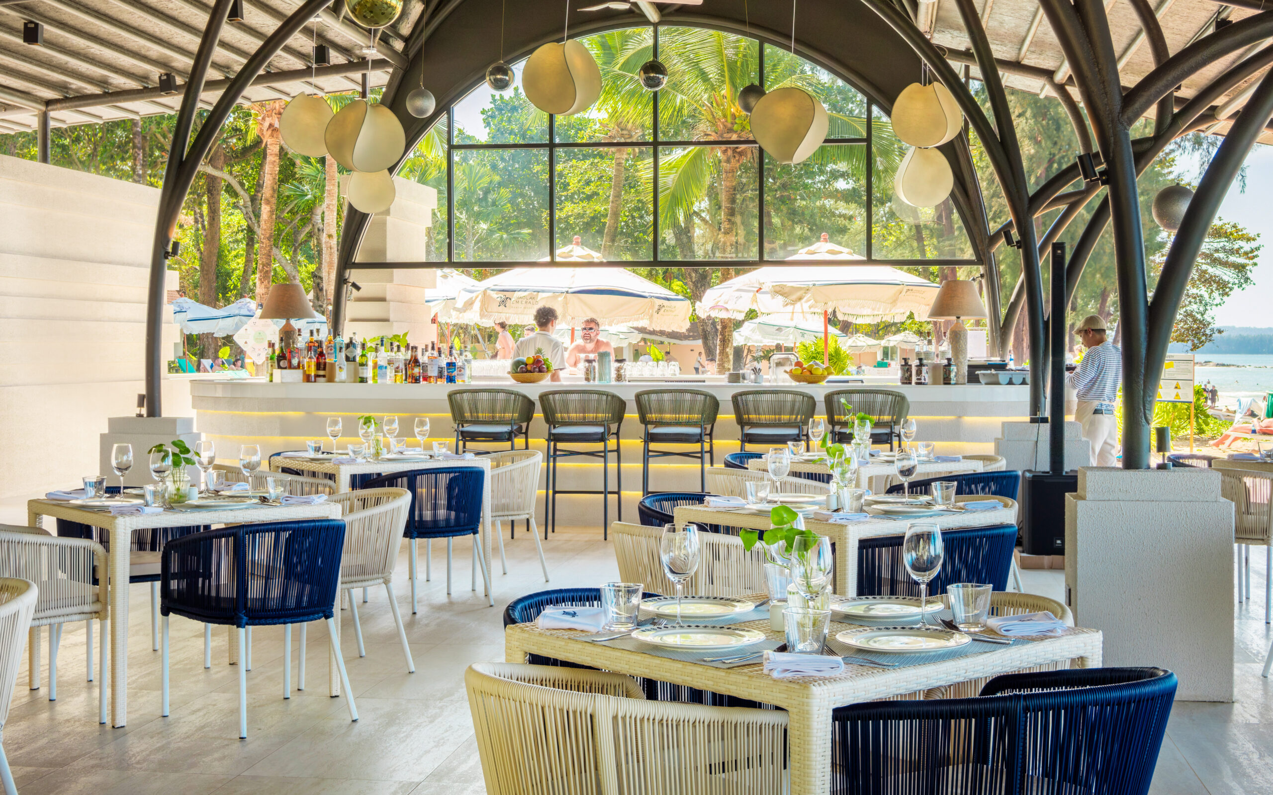 Wai Wai Restaurant - 06 (Daylight)