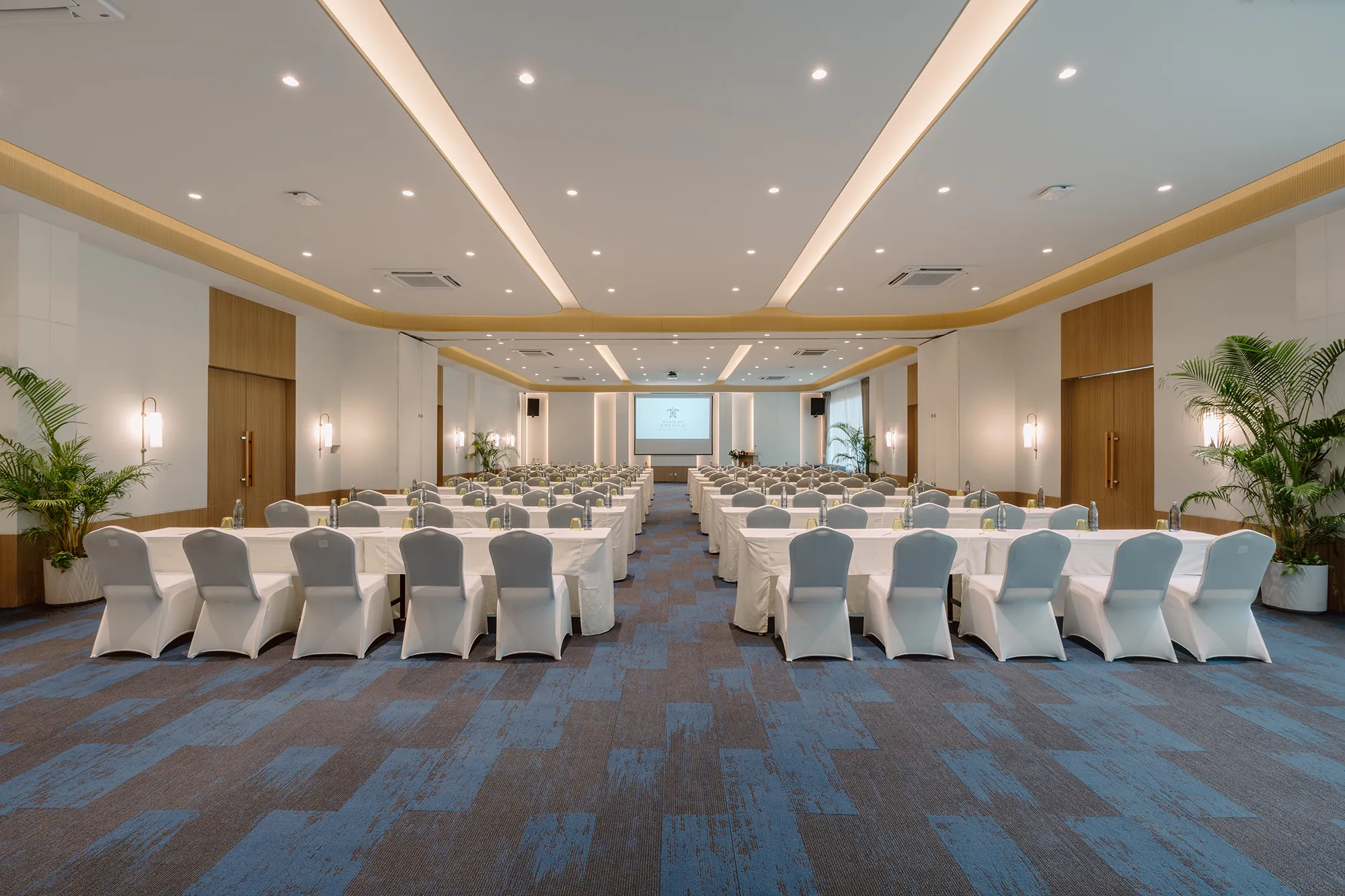 01.-Meeting-Room-converted-from-jpg