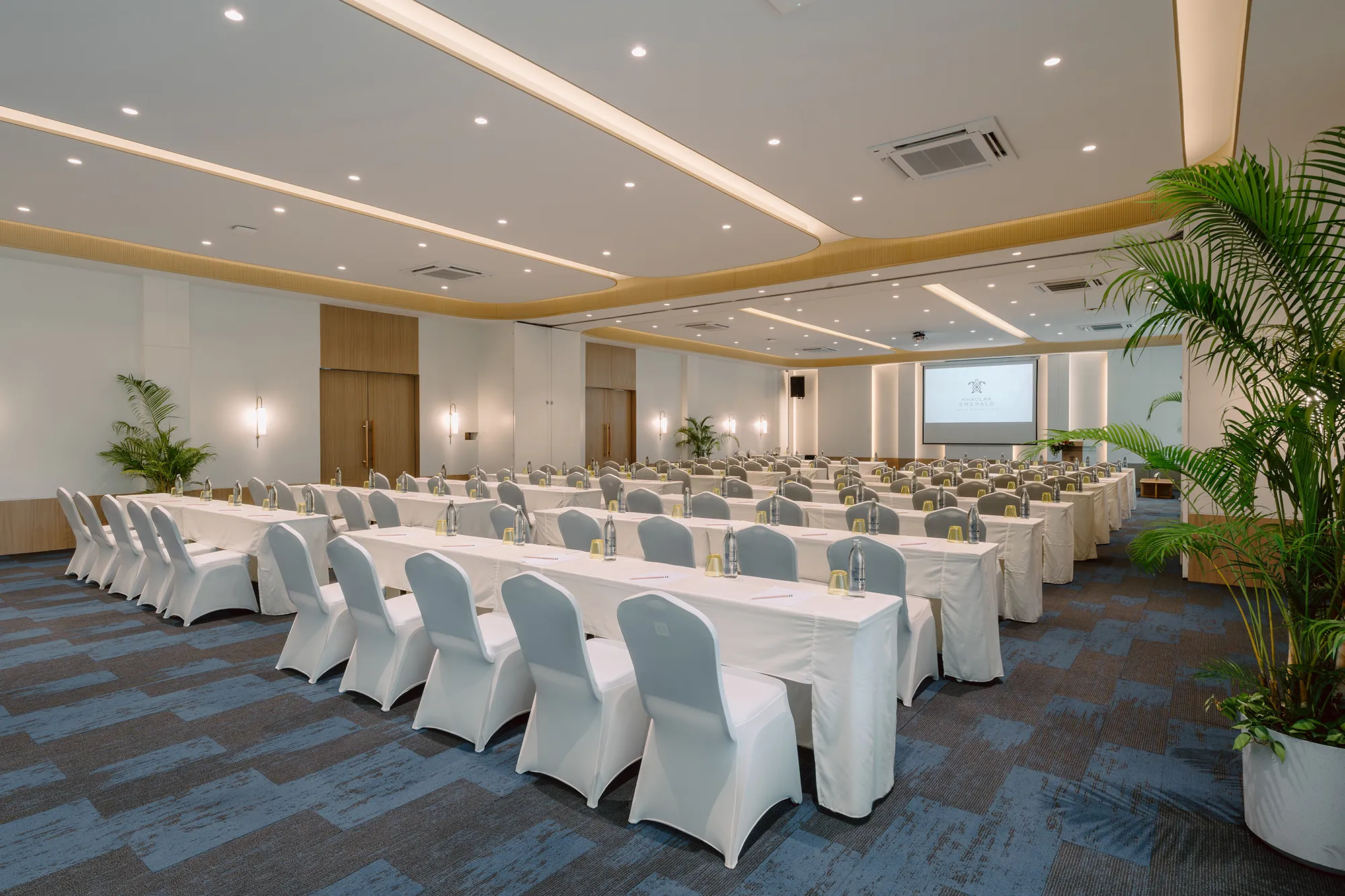 03.-Meeting-Room-converted-from-jpg
